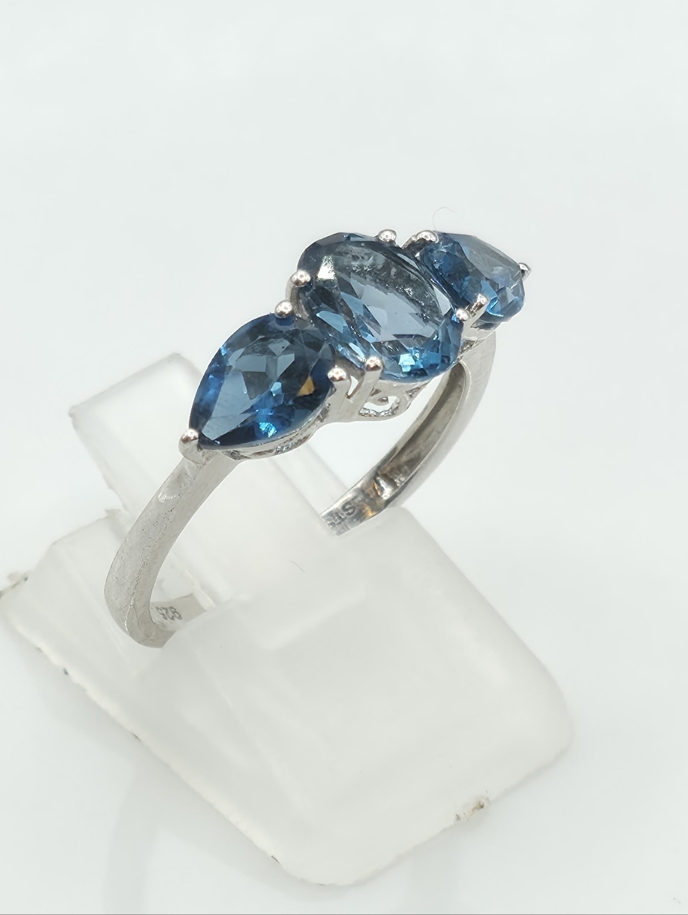 Splendid London Blue Topaz Trilogy Ring - Picture 3 of 8